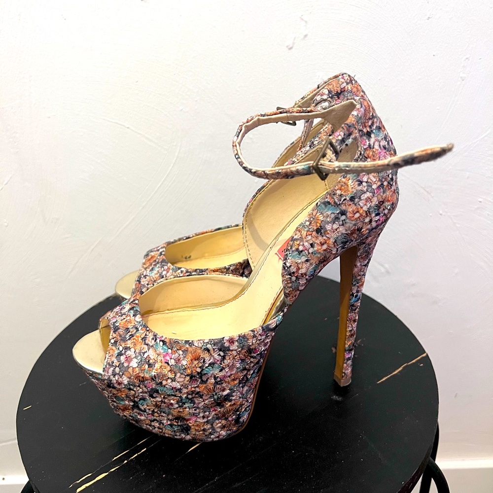 Betsey Johnson Bandit Floral Heel